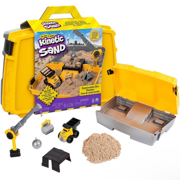 NWT Kinetic Sand Construction Site Folding Sandbox with Toy Truck - Picture 5 of 12